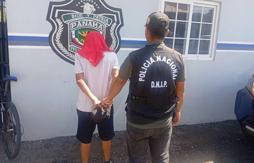 Policía Nacional aprehende a un hombre por presunta sustancia ilícita en Penonomé
