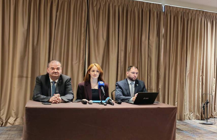 IsGroup defiende legalidad del contrato para la compra de 54 mil laptops