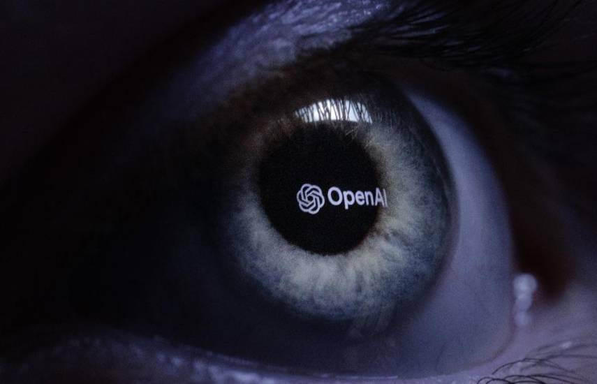 Cientos de empleados de OpenAI amenazan con renunciar e irse a Microsoft