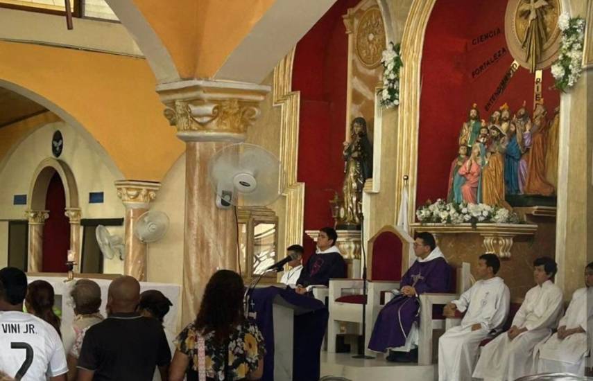 Familiares y amigos despiden a Esteban De León con misa en la 24 de Diciembre