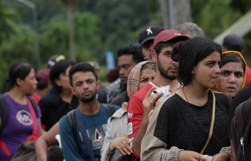 AFP | Migrantes irregulares en una estación de recepción en la provincia de Darién.
