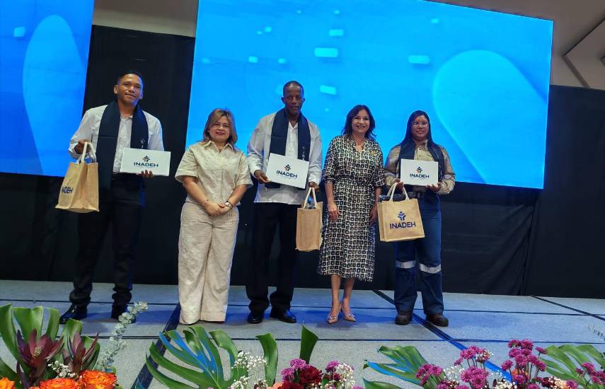 INADEH entrega 1,550 certificados en segunda graduación masiva en la provincia de Panamá