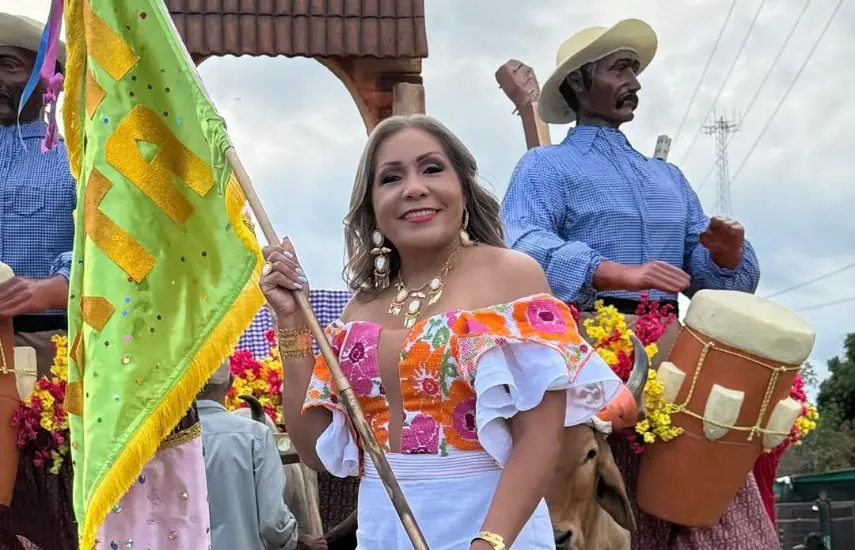 Presidenta de CD resalta importancia de la libertad de expresión durante desfile en Natá