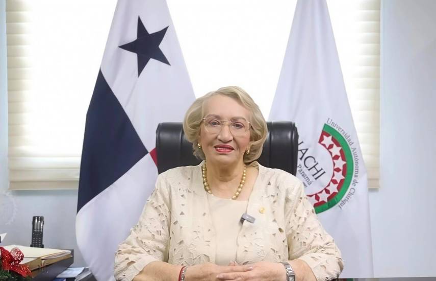ML | La rectora de la Universidad Autónoma de Chiriquí, Etelvina Medianero de Bonagas.