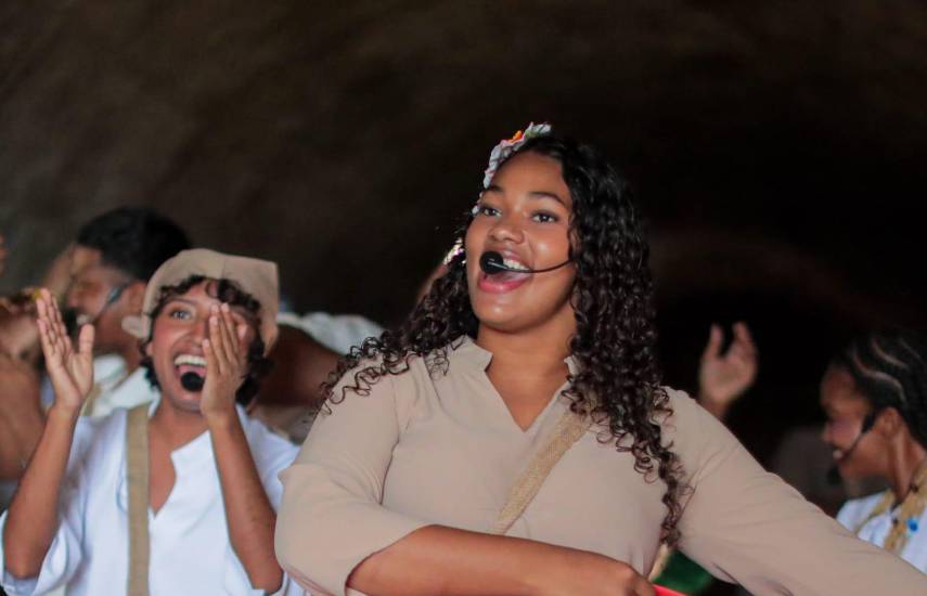 Jóvenes colonenses convierten el Fuerte San Lorenzo en un escenario de historia viva