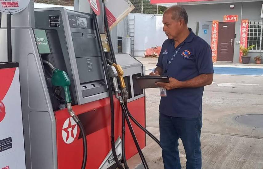 La ACODECO verifica cumplimiento de precios máximos de combustibles