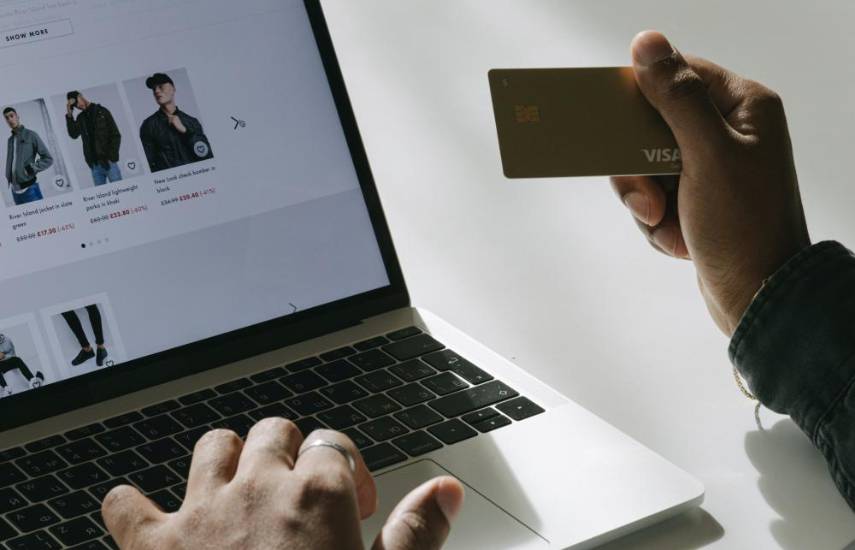 La suplantación de tiendas ‘online’ y el ‘phishing’, entre los métodos más comunes de estafa en las compras navideñas