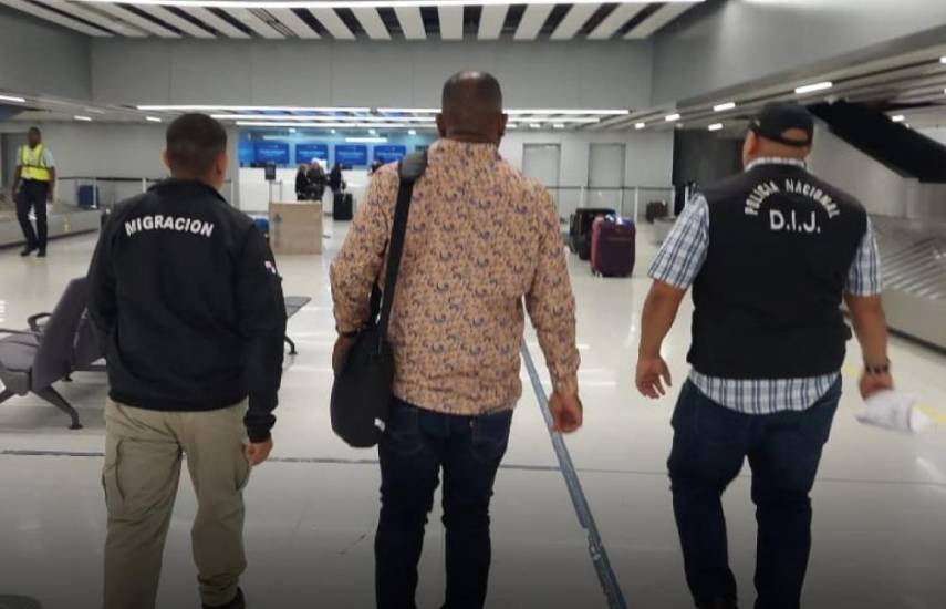 Impiden la entrada y tránsito por territorio panameño a 1,725 extranjeros durante el mes de abril