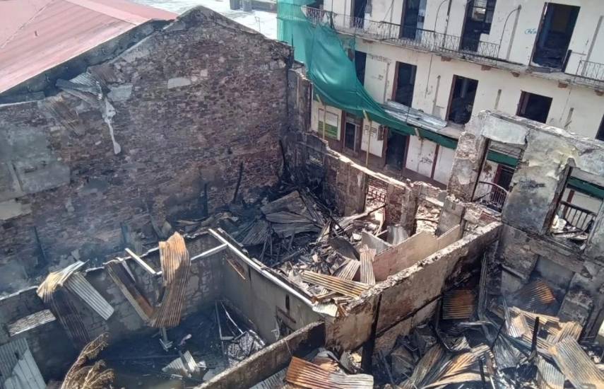 El SINAPROC coordina atención de incendio de vivienda en el Casco Antiguo