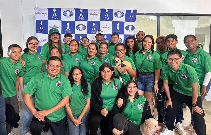 “Aprende, Juega y Diviértete”