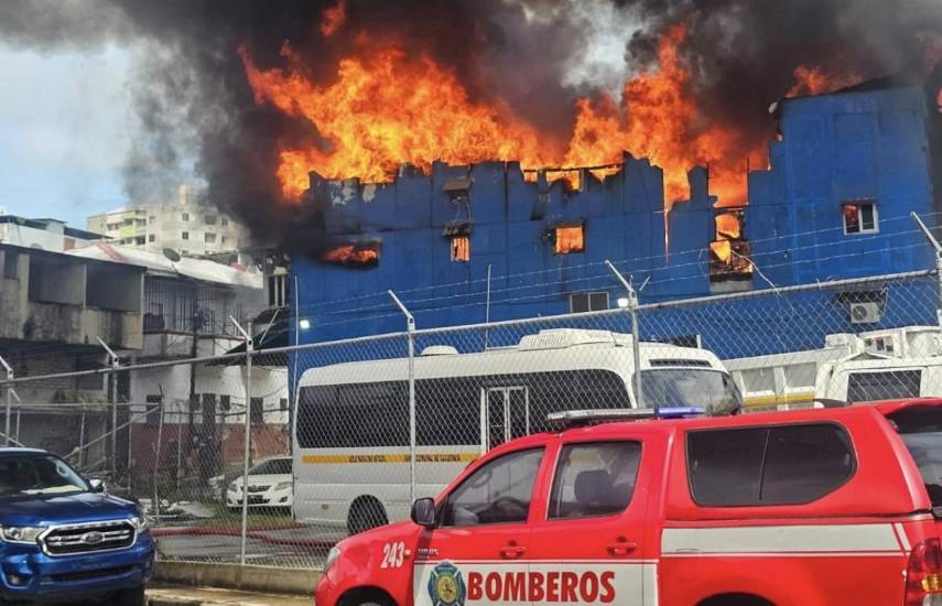 ML | Bomberos en el lugar.