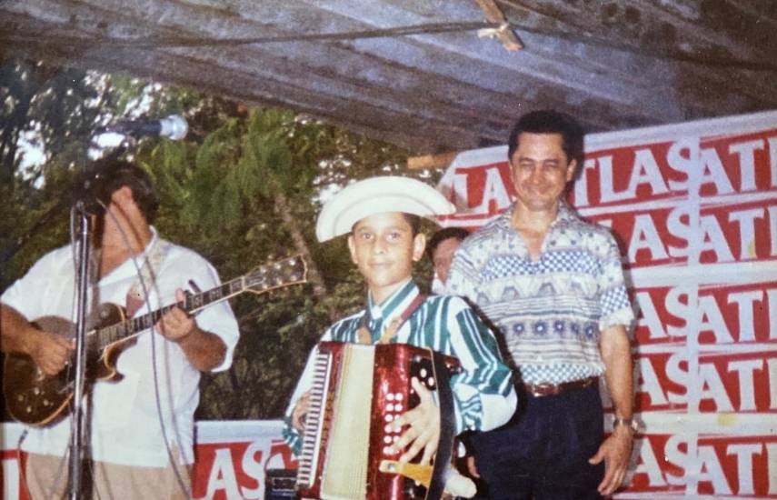 Manuelito Gómez y su sonido que resiste al tiempo