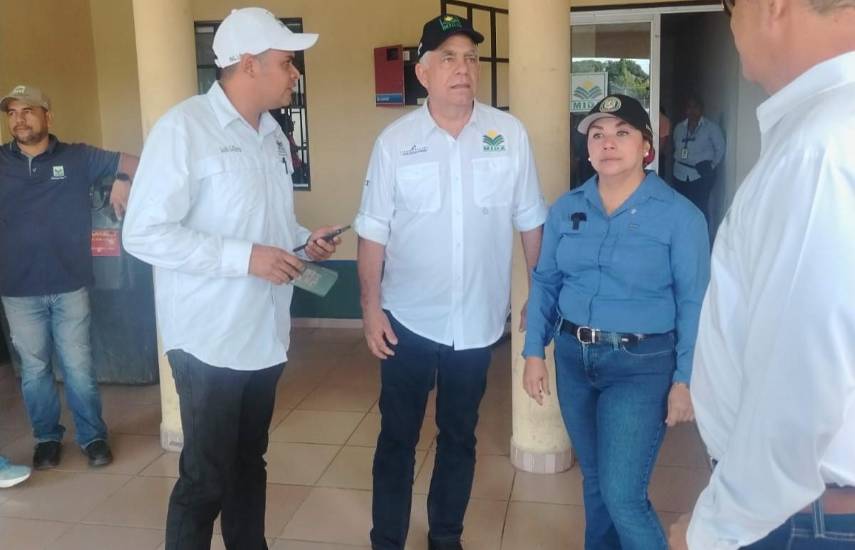 El MIDA evalúa impacto del fenómeno de El Niño con productores de Bocas del Toro