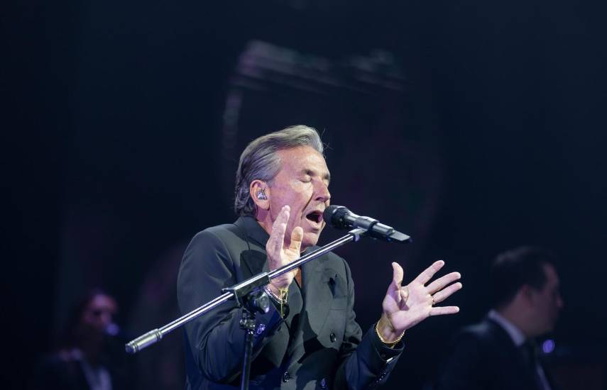 Montaner promete sorpresas en concierto