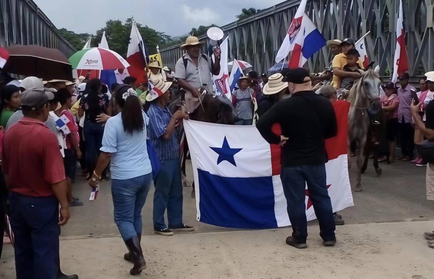 Campesinos de Río Indio se movilizan en defensa de sus tierras