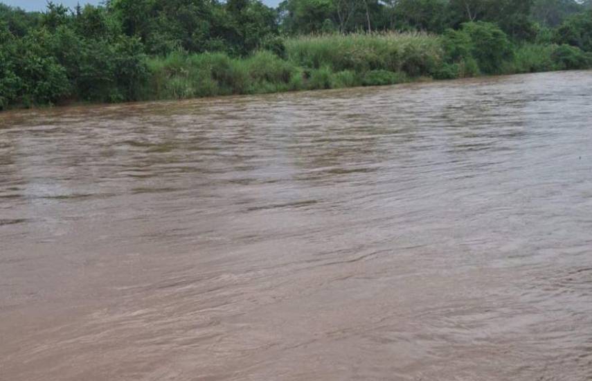 Potabilizadora de Pacora suspende operaciones por crecida de río