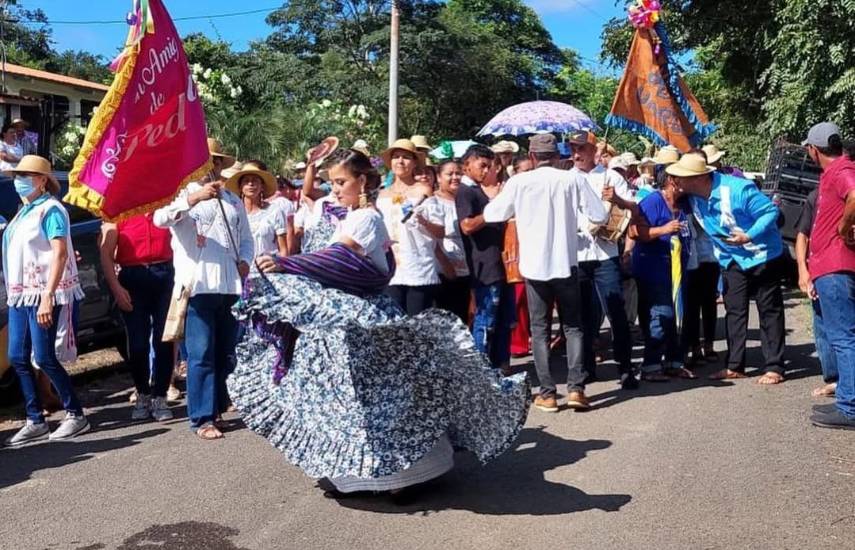 Sombrero de Junco se toma Lajamina