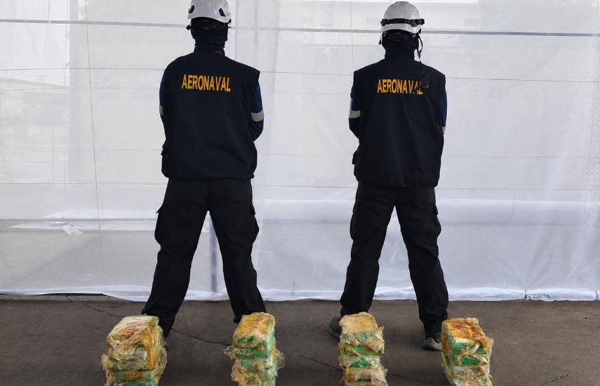 Decomisan 20 paquetes de presunta droga en contenedor con destino a Bélgica