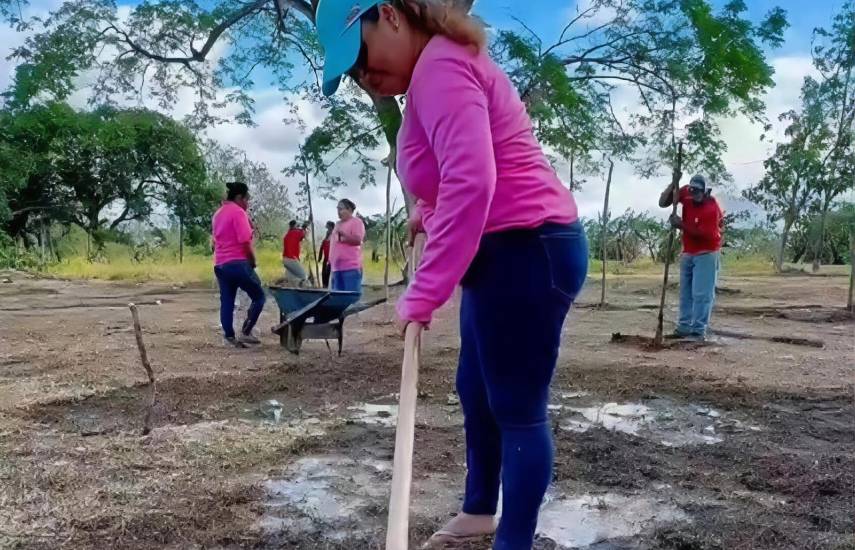 Privadas de Coclé cultivan su futuro en el ‘Huerto Libertad’