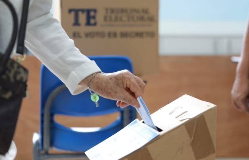 Suman una veintena de nuevas fuerzas políticas rumbo a 2029