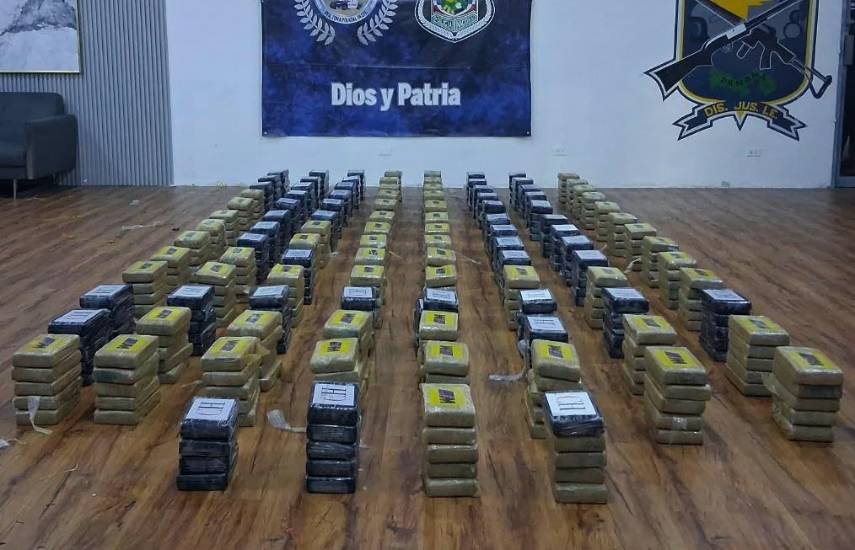 Policía Nacional decomisa 539 paquetes de presunta droga