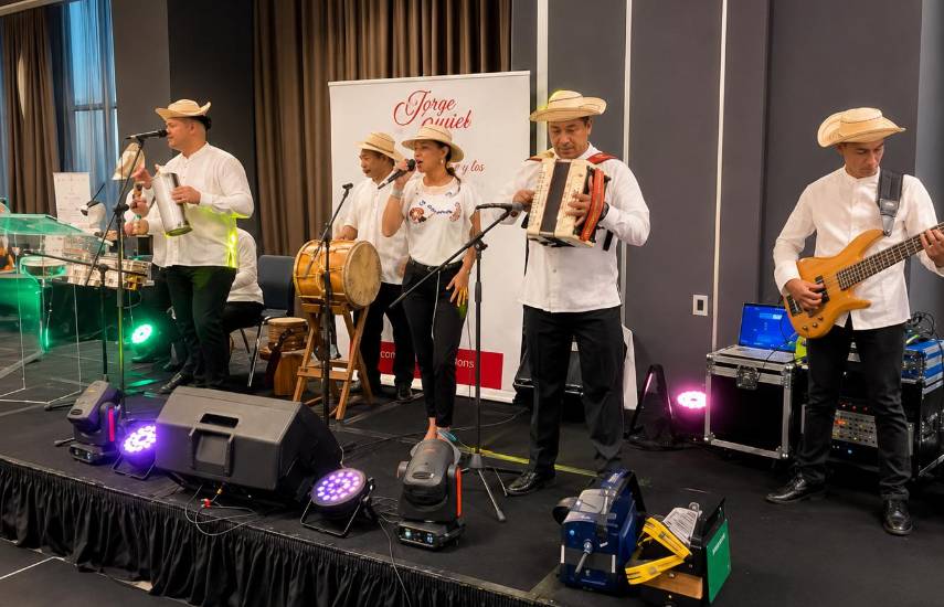 “Ritmo de mi Tierra” resaltará cultura de la pollera y el tamborito