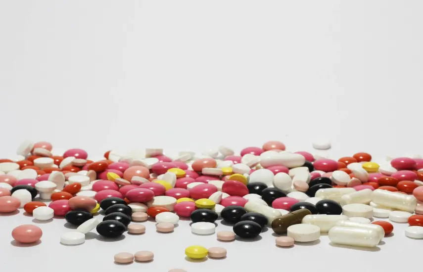 La ciencia detrás de los colores y formas de los medicamentos