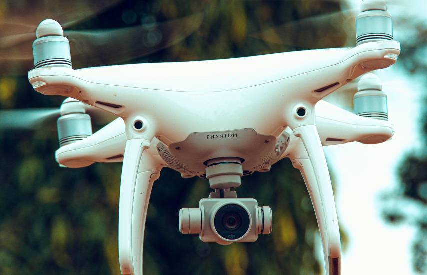 Panamá bloqueará espacio aéreo para evitar que drones arrojen armas en cárceles