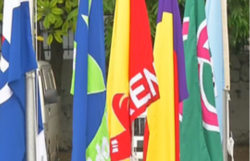 Más de 235 representantes van a primarias para reelegirse