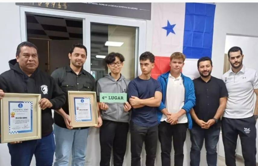 Ganan campeonatos de ajedrez en Panamá