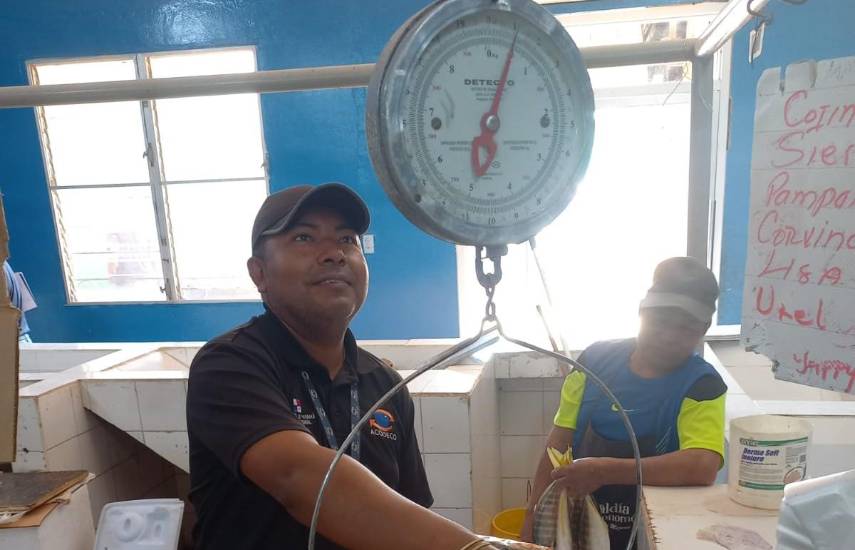 Verifican precios y balanzas en mercados de Coclé