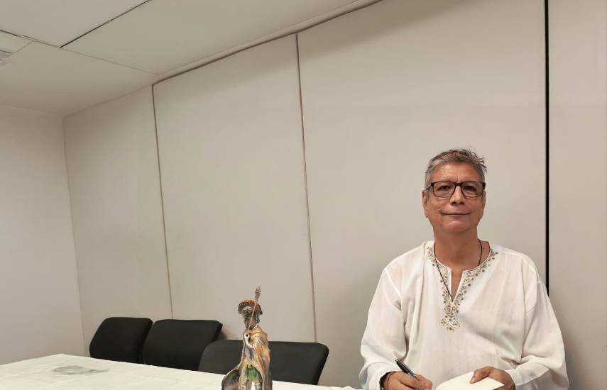 “Poesía no muere: se transforma, incluso en reggaetón”