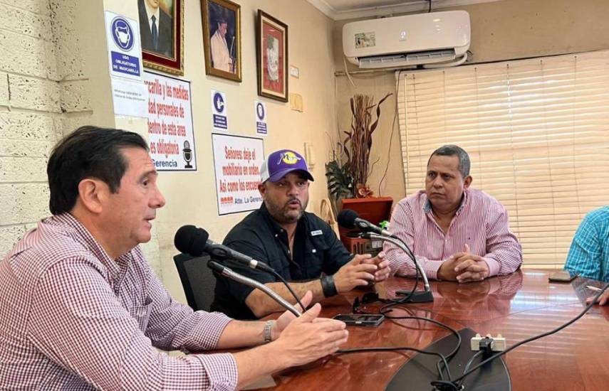 Torrijos coincide con los presidentes del Partido Popular y del Panameñismo en Chiriquí