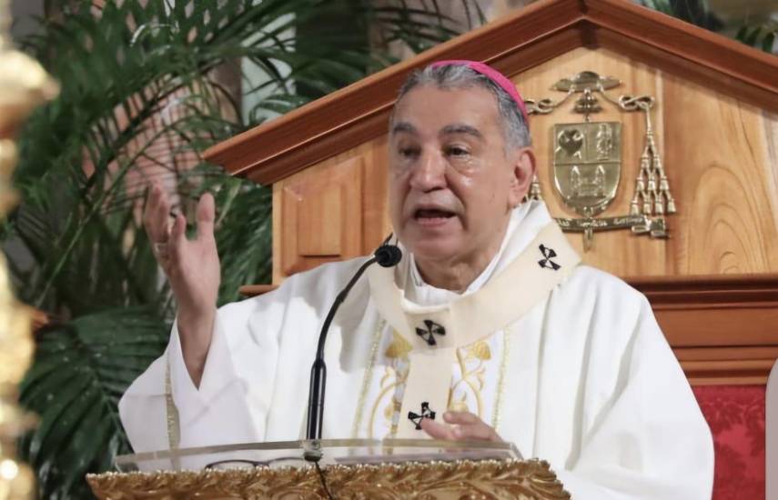 Monseñor Ulloa destaca labor periodística durante la emergencia sísmica en Panamá