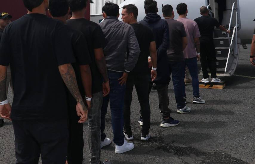 Deportan y expulsan a 41 colombianos por historial delictivo