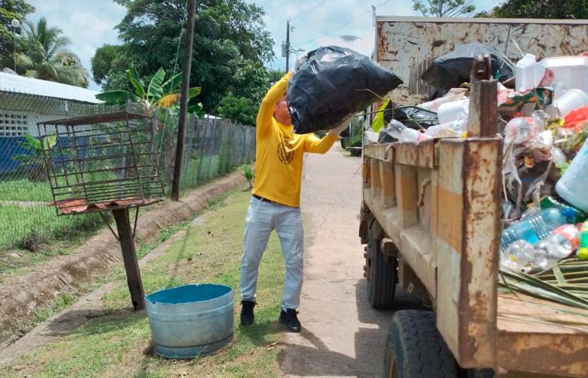 Alcaldía de Pinogana proyecta plan de obras viales y salud