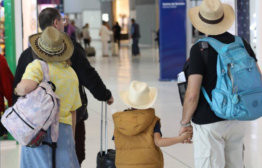 Gremios empresariales advierten sobre el riesgo de anteproyecto que pretende imponer pago a los pasajeros en tránsito