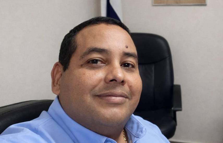 Empresarios piden a Costa Rica abrir mercado comercial