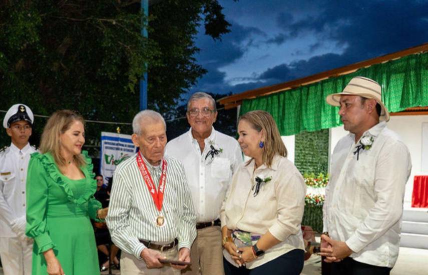 Homenajean en Chiriquí al hombre más longevo del país