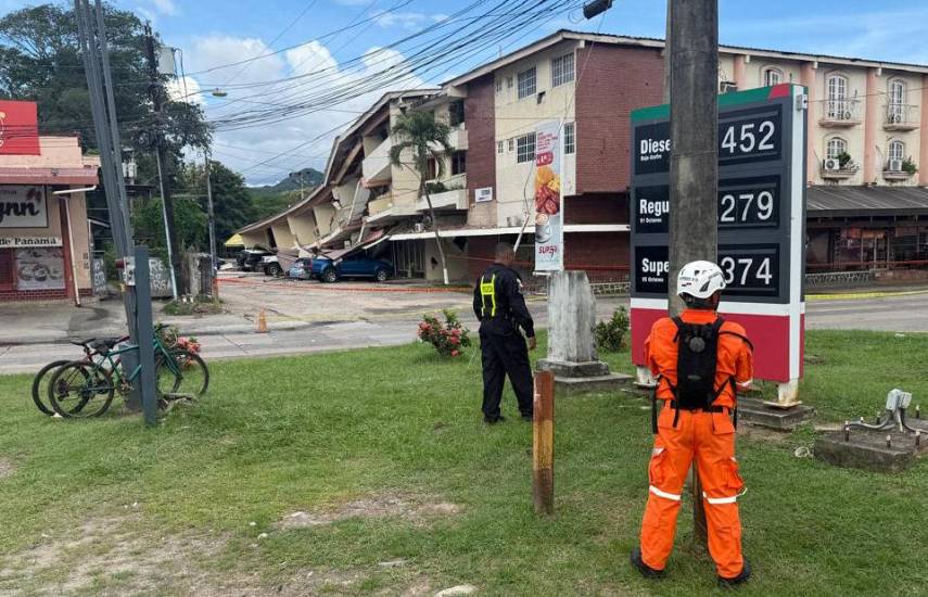 Daños en edificios, escuelas, hospitales y estaciones de Bomberos tras fuerte sismo en Panamá