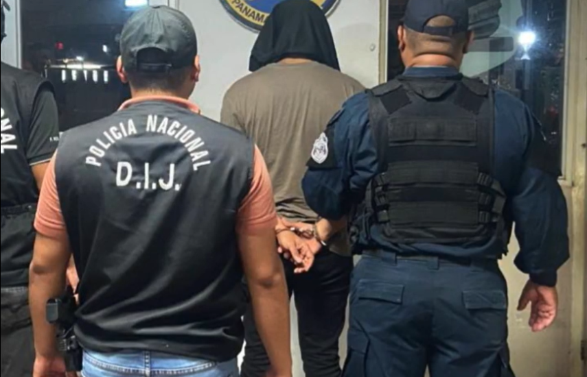 Ordenan detención para un hombre por corrupción de menores