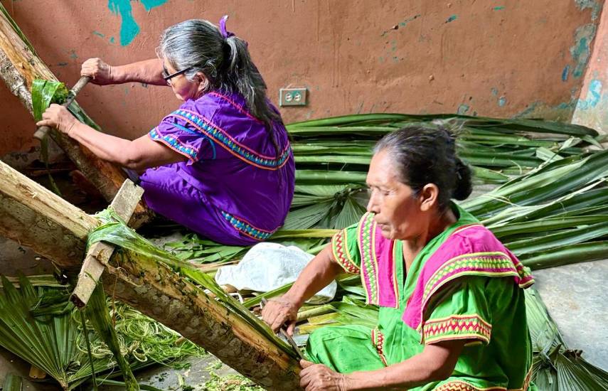 Capacitan a 50 mujeres artesanas de la Comarca Ngäbe-Buglé