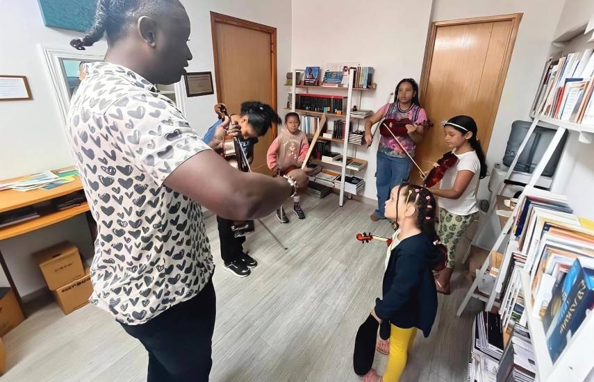 Virtuoso del violín forma a la nueva generación