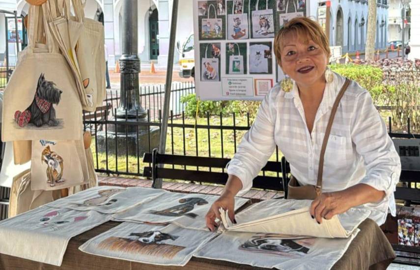 Bolsas de tela con retratos de mascotas, un emprendimiento lleno de arte y creatividad