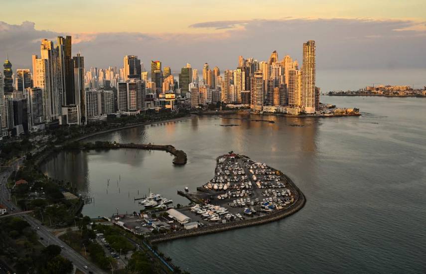 Panamá adjudica $43.86 millones en primera subasta de Notas del Tesoro 2026