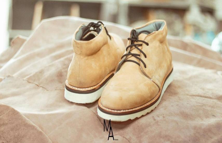 Zapatos de cuero artesanal, una tradición que perdura