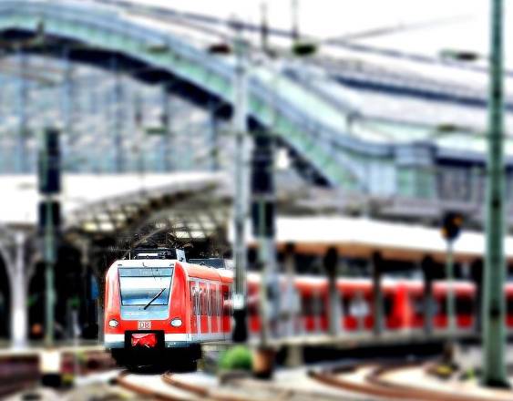 PIXABAY | Imagen ilustrativa de un tren en una estación.