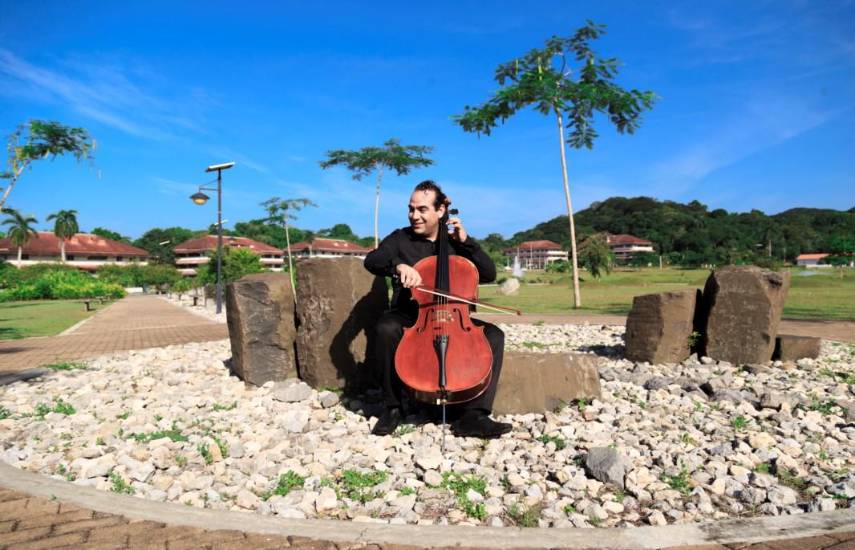 Isaac Casal: 20 años afinando el futuro musical del país