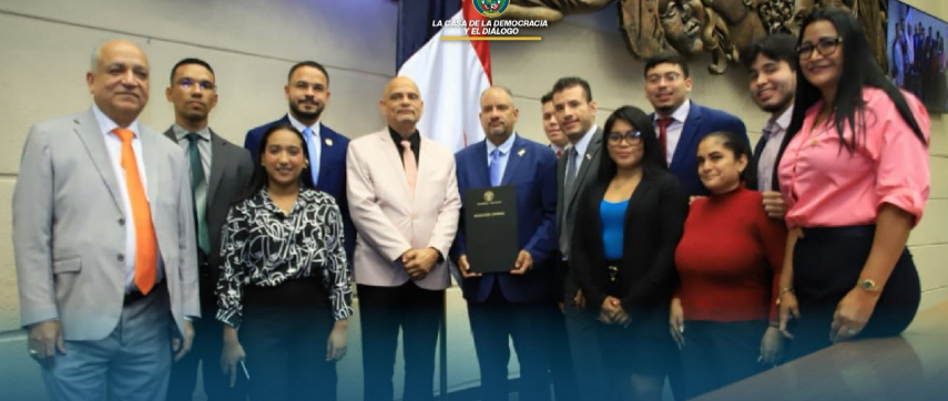 Diputados aprueban por insistencia modificaciones a la Ley de la Abogacía en Panamá