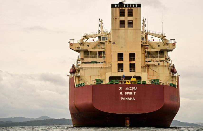 Buque paga monto histórico de USD 5,3 millones por cruzar el Canal de Panamá